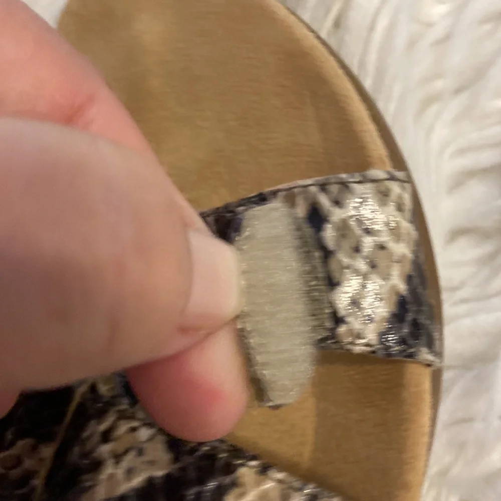 VIONIC Sandals BNWOT size 8 brown and tan color please see all photos (P7) - Picture 11 of 13